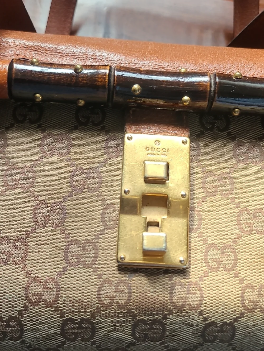 Gucci Bamboo Bullet Bag Brown/Tan GG Monogram Shoulder Bag with Gold Hardware - Picture 2 of 8